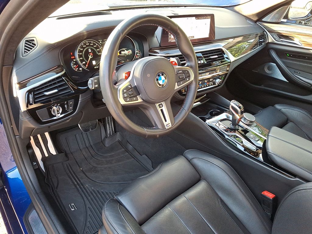 Thumbnail: 2019 BMW M5 - 2