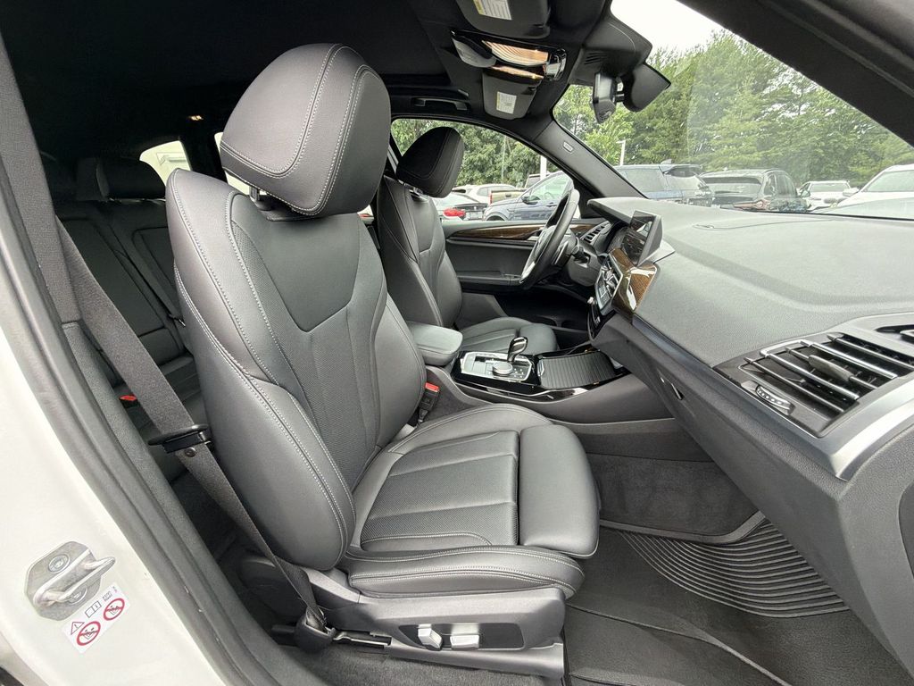 Thumbnail: 2023 BMW X3 - 28