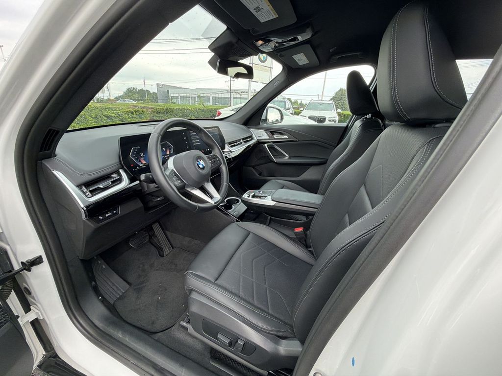 Thumbnail: 2024 BMW X1 - 11