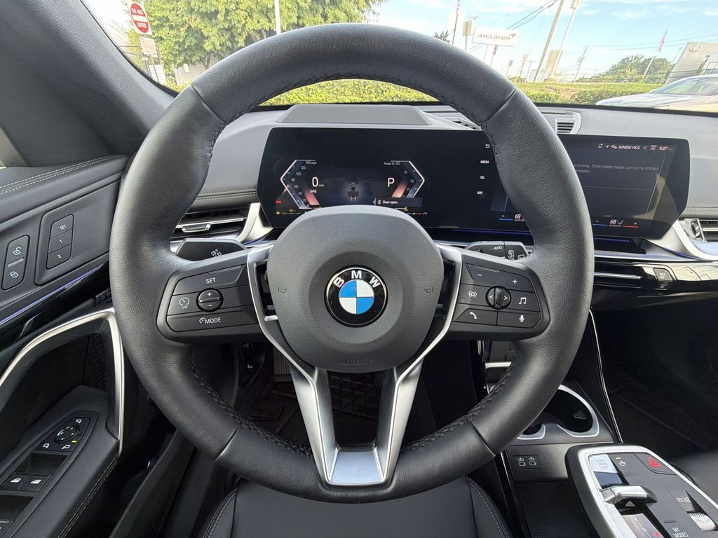 Thumbnail: 2026 BMW X1 - 10