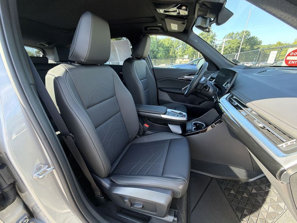 Thumbnail: 2026 BMW X1 - 12