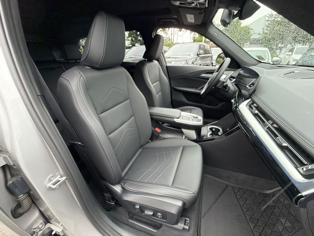 Thumbnail: 2023 BMW X1 - 12