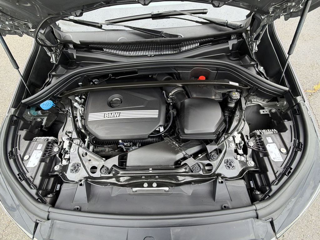Thumbnail: 2023 BMW X1 - 9