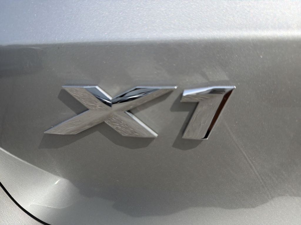 Thumbnail: 2023 BMW X1 - 27