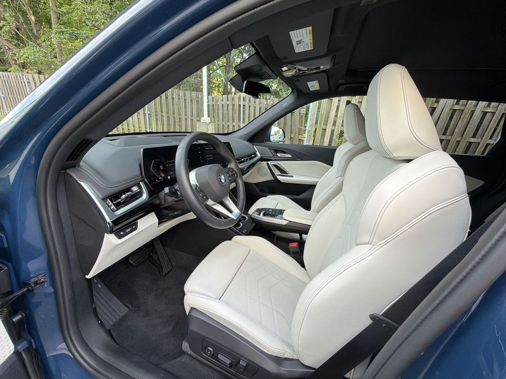 Thumbnail: 2026 BMW X1 - 23