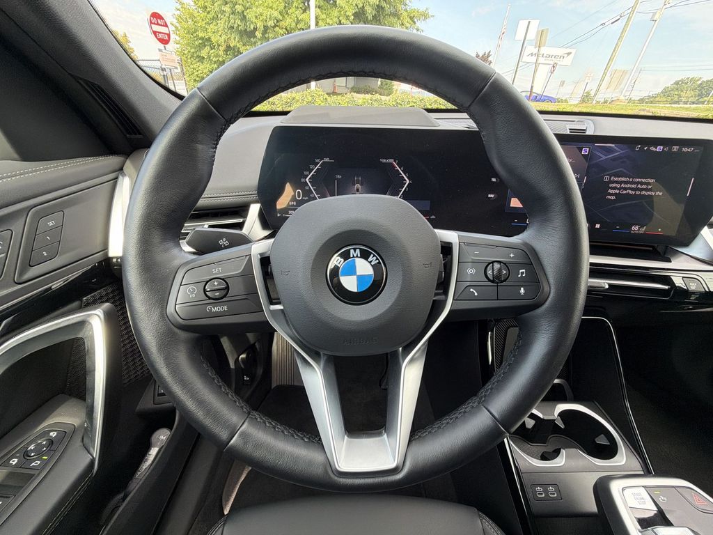 Thumbnail: 2026 BMW X1 - 10
