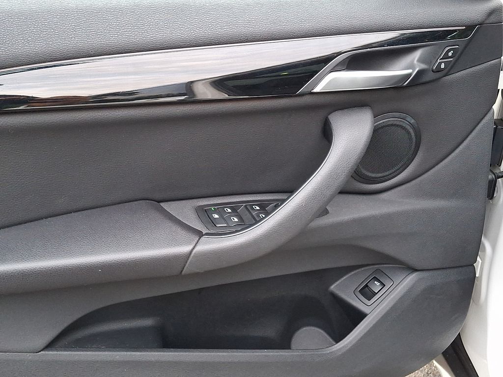 Thumbnail: 2019 BMW X1 - 16