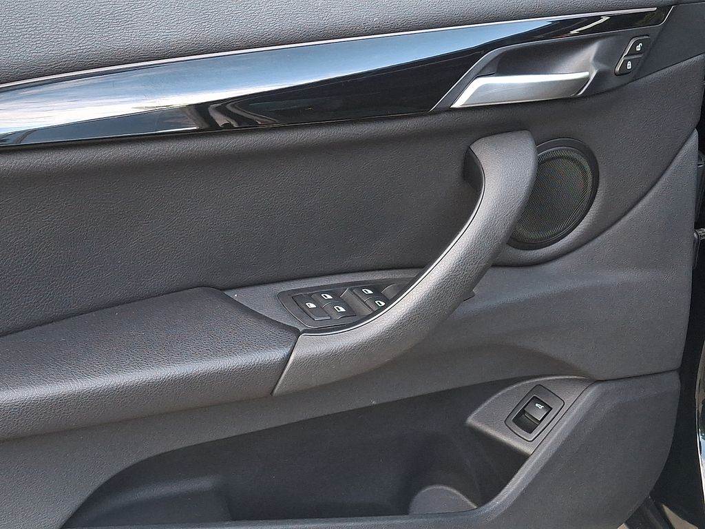Thumbnail: 2019 BMW X1 - 16