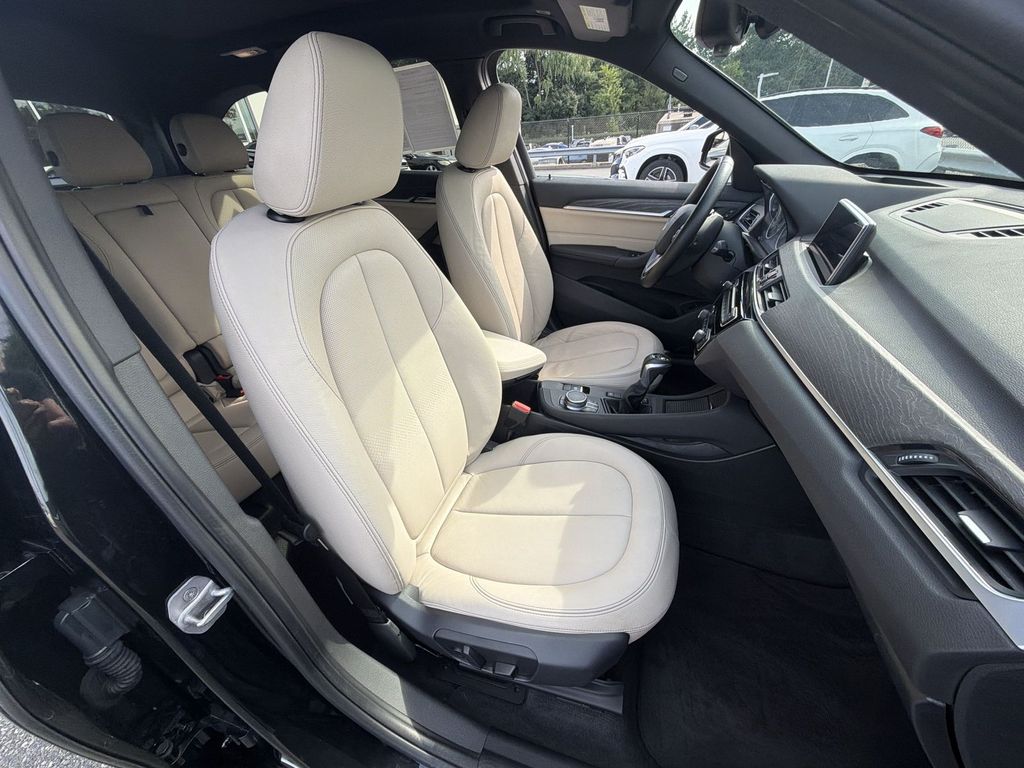 Thumbnail: 2017 BMW X1 - 11