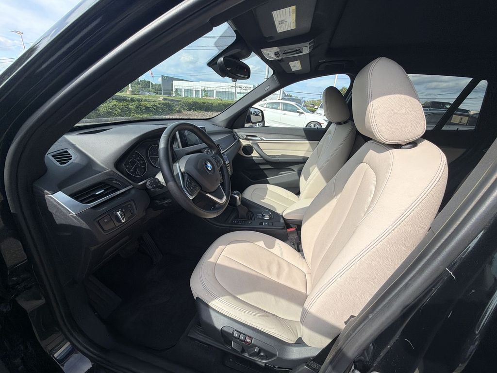 Thumbnail: 2017 BMW X1 - 10