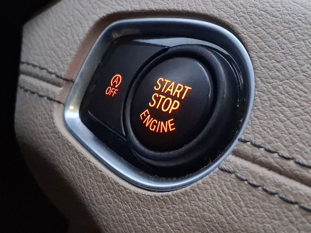 Thumbnail: 2022 BMW X2 - 25