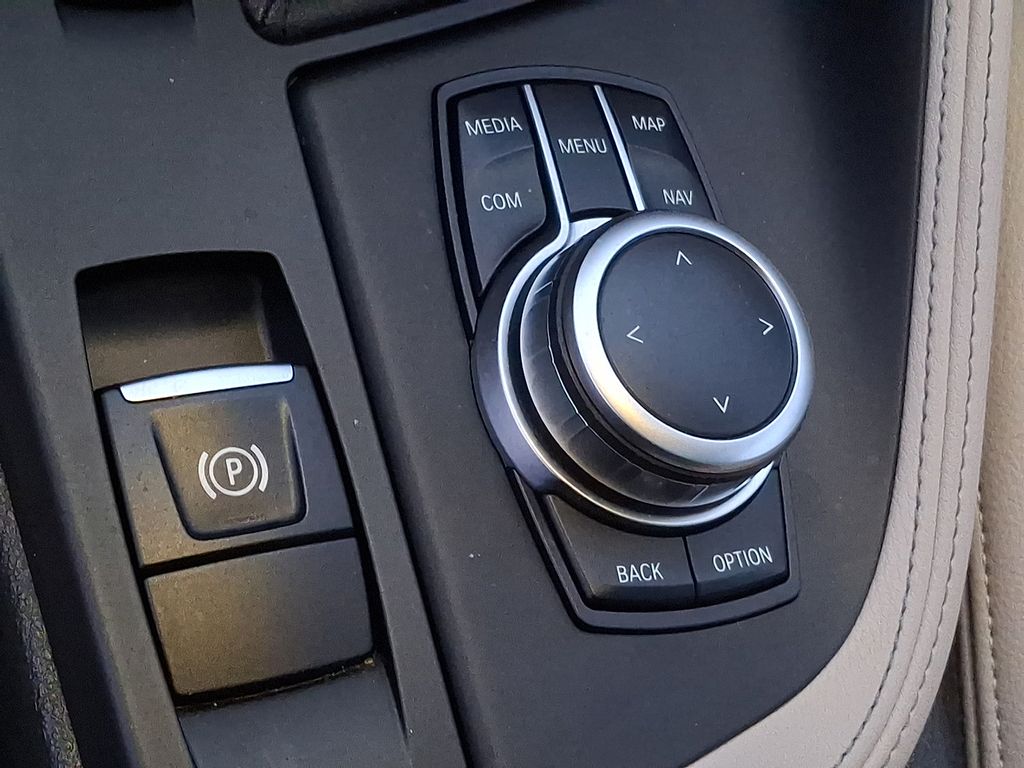 Thumbnail: 2022 BMW X2 - 23