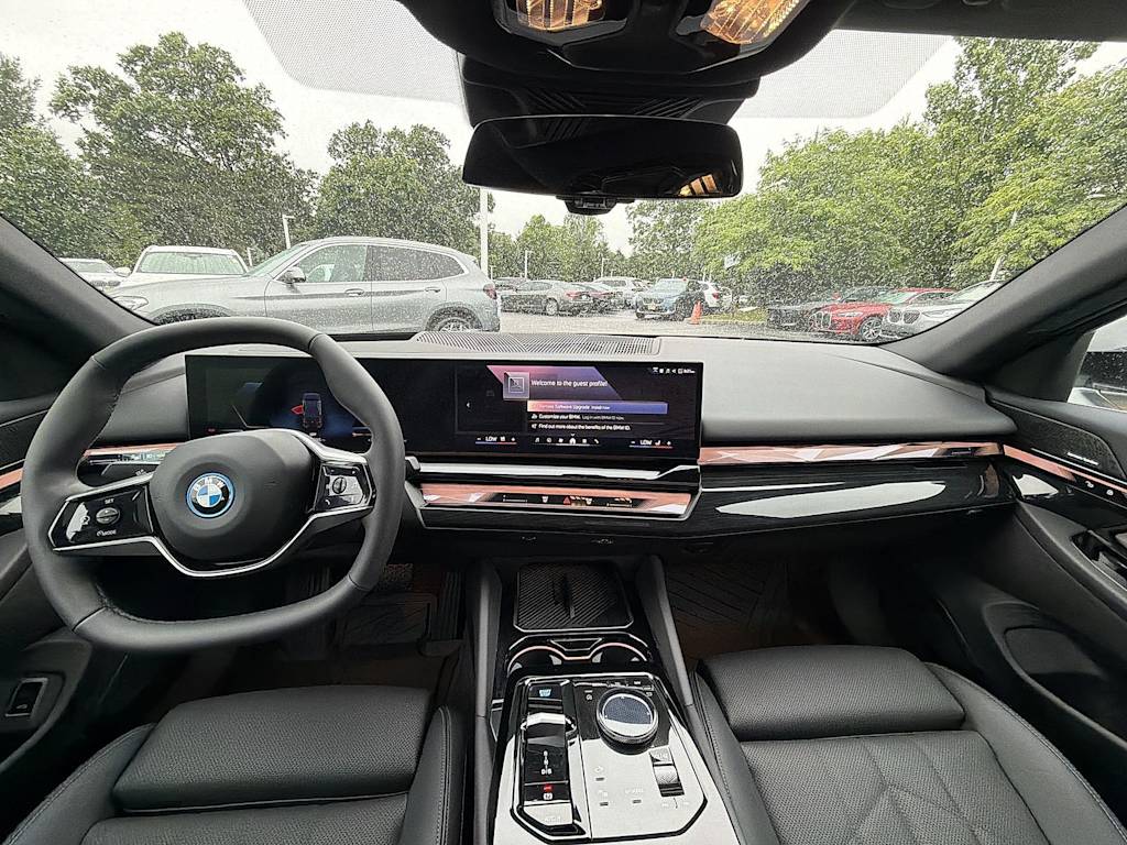 Thumbnail: 2026 BMW i5 - 2