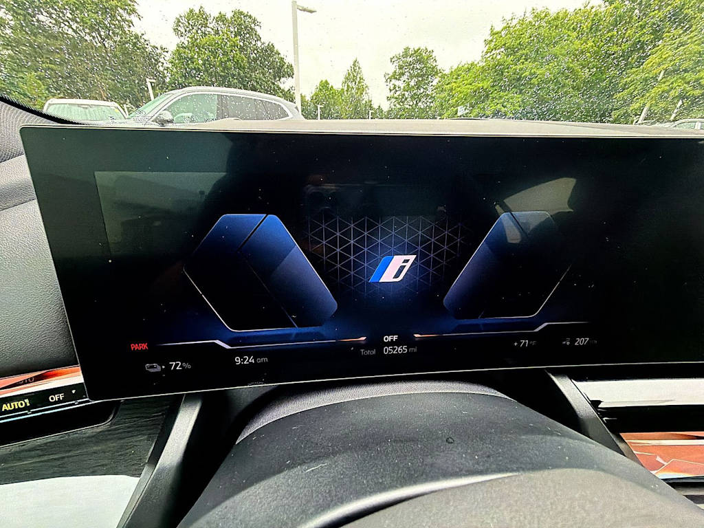 Thumbnail: 2026 BMW i5 - 14