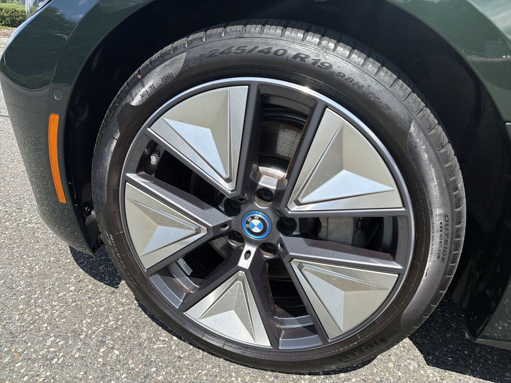 Thumbnail: 2024 BMW i4 - 7