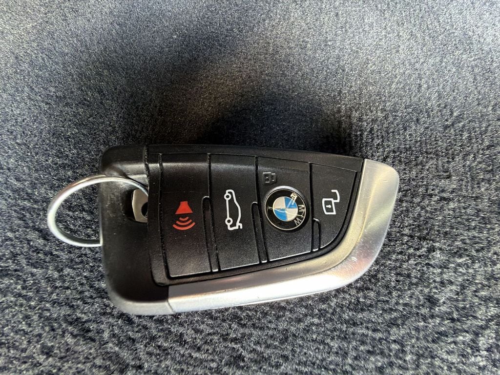 Thumbnail: 2024 BMW i4 - 17