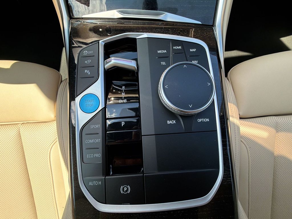 Thumbnail: 2024 BMW i4 - 15