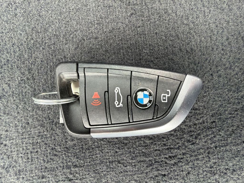 Thumbnail: 2024 BMW i4 - 18