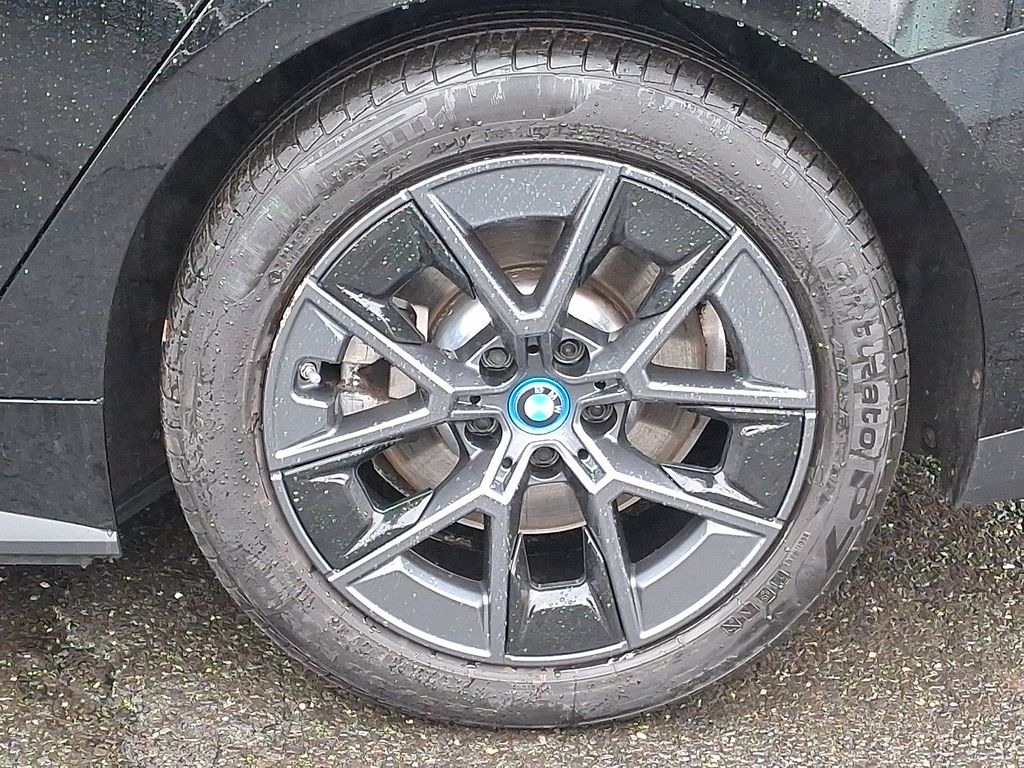 Thumbnail: 2023 BMW i4 - 5