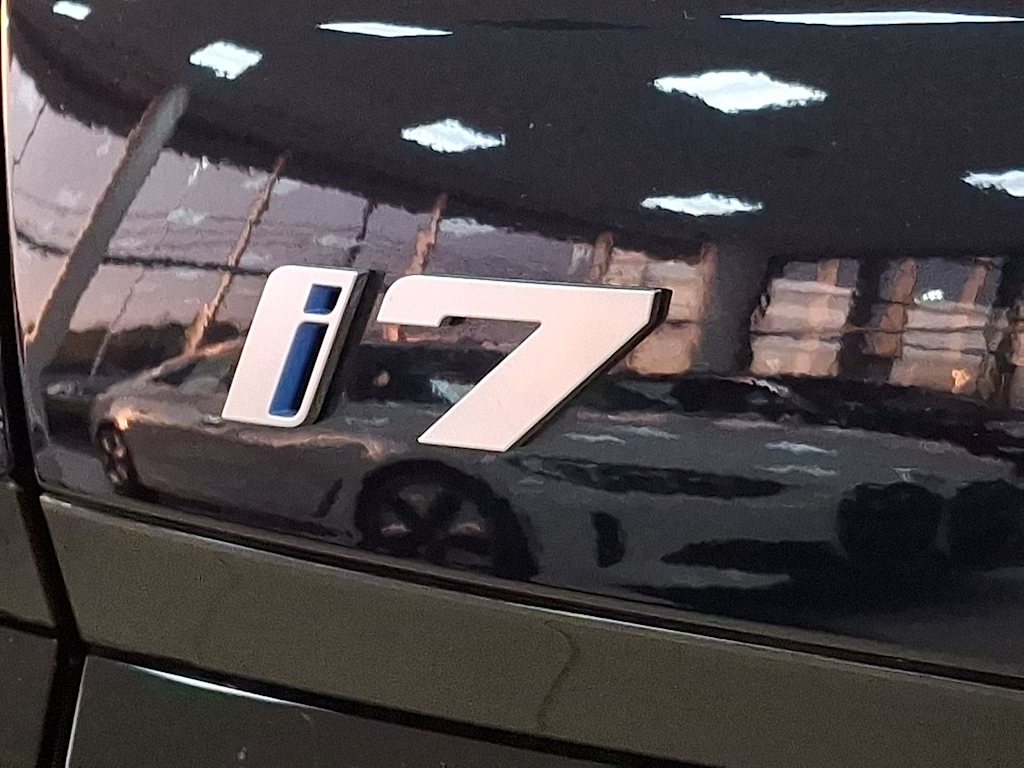 Thumbnail: 2025 BMW i7 - 28