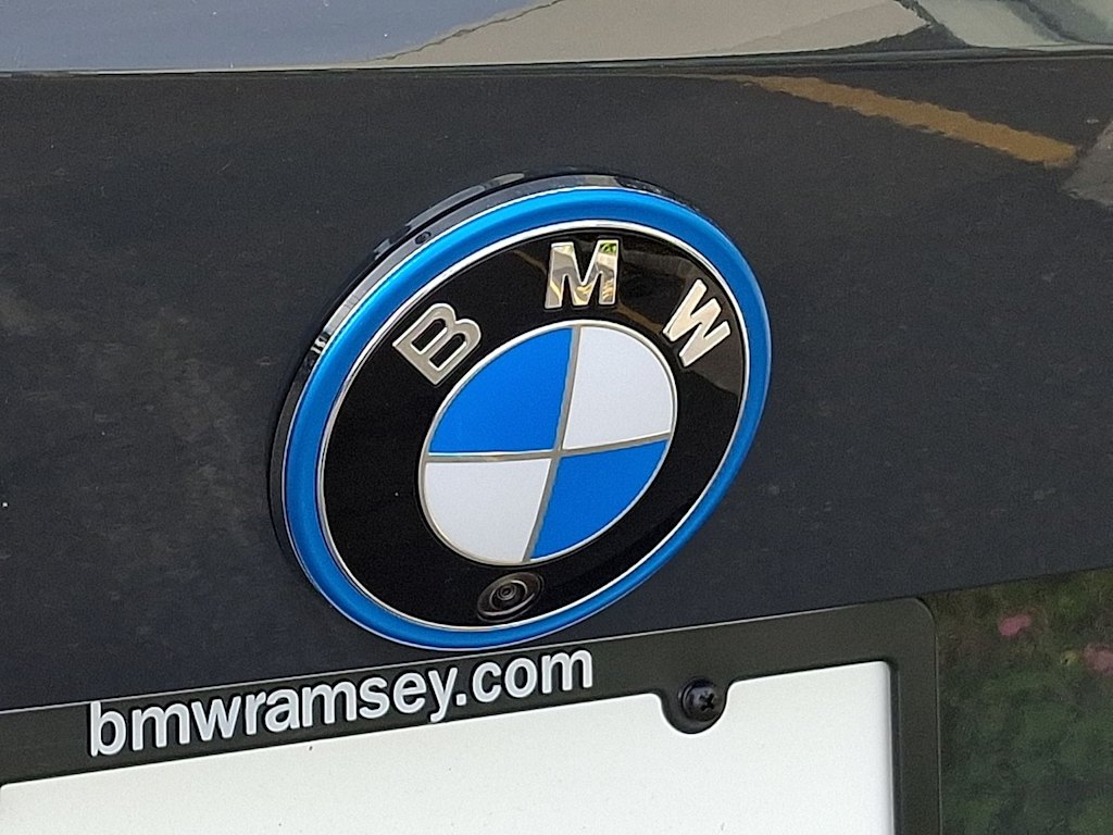Thumbnail: 2025 BMW i4 - 29