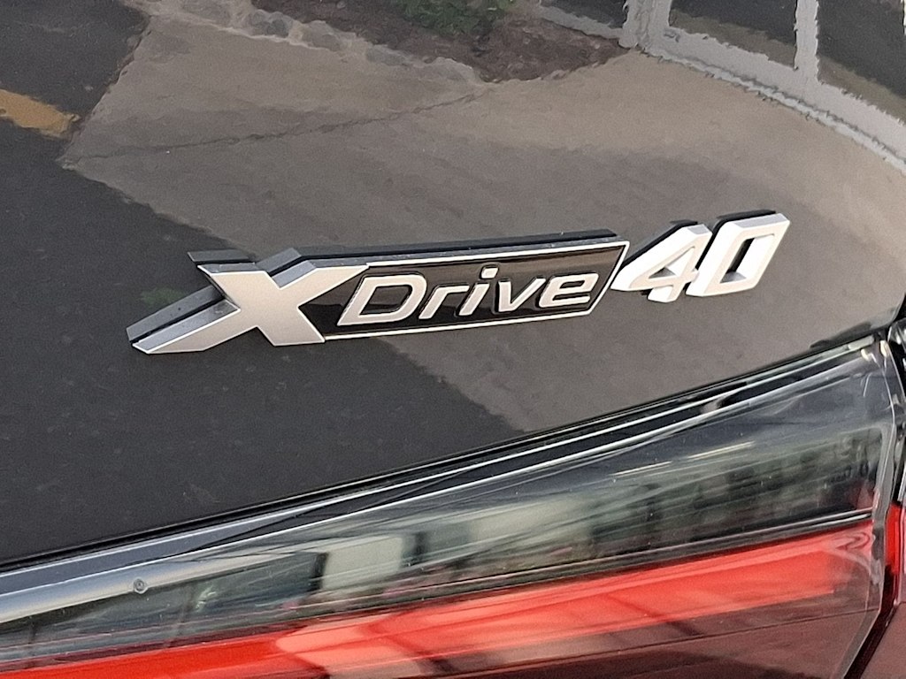 Thumbnail: 2025 BMW i4 - 5