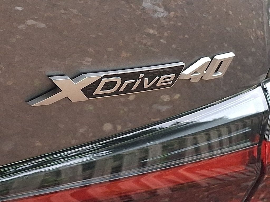 Thumbnail: 2025 BMW i4 - 6