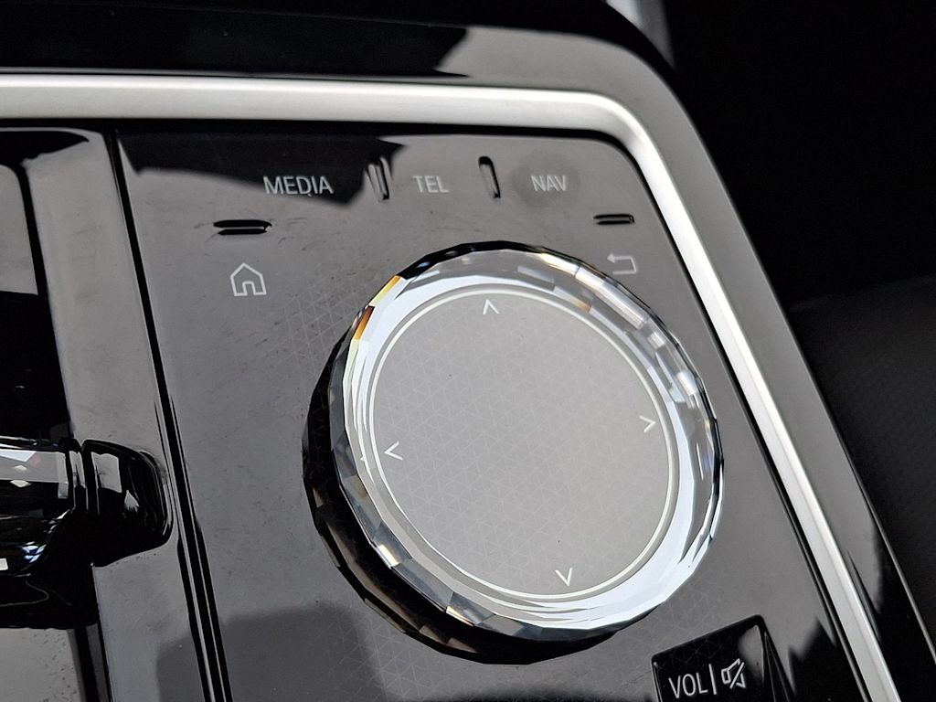 Thumbnail: 2025 BMW i7 - 22