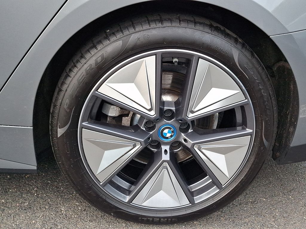 Thumbnail: 2023 BMW i4 - 6