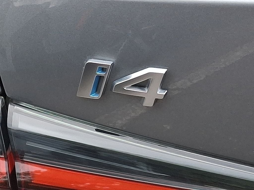 Thumbnail: 2023 BMW i4 - 30