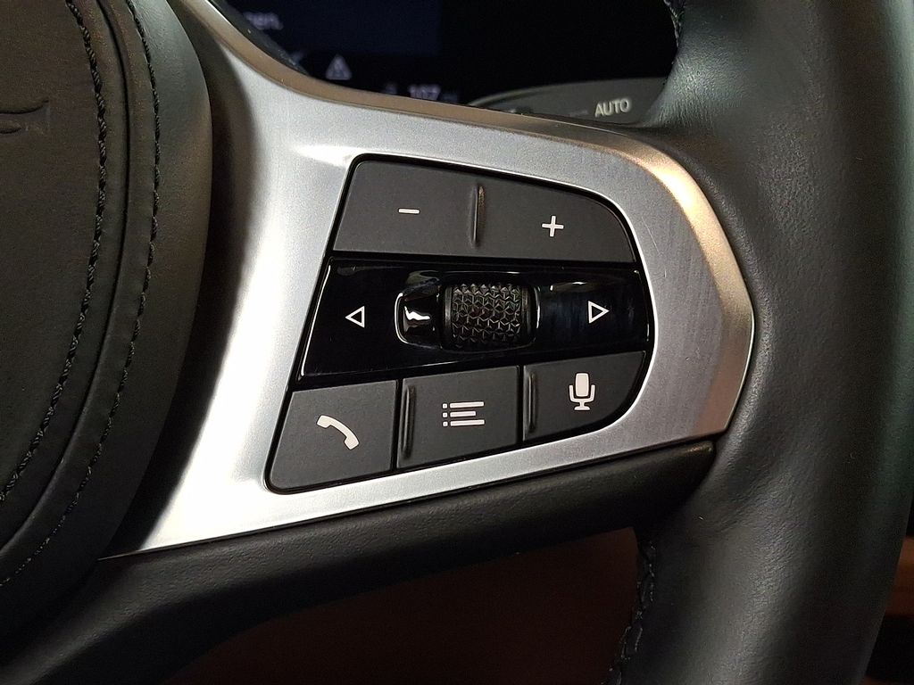 Thumbnail: 2023 BMW i4 - 21