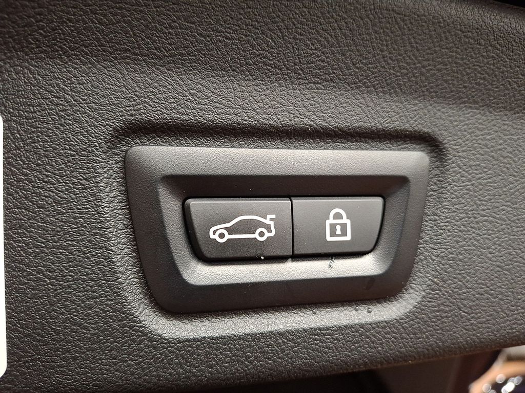 Thumbnail: 2023 BMW i4 - 29