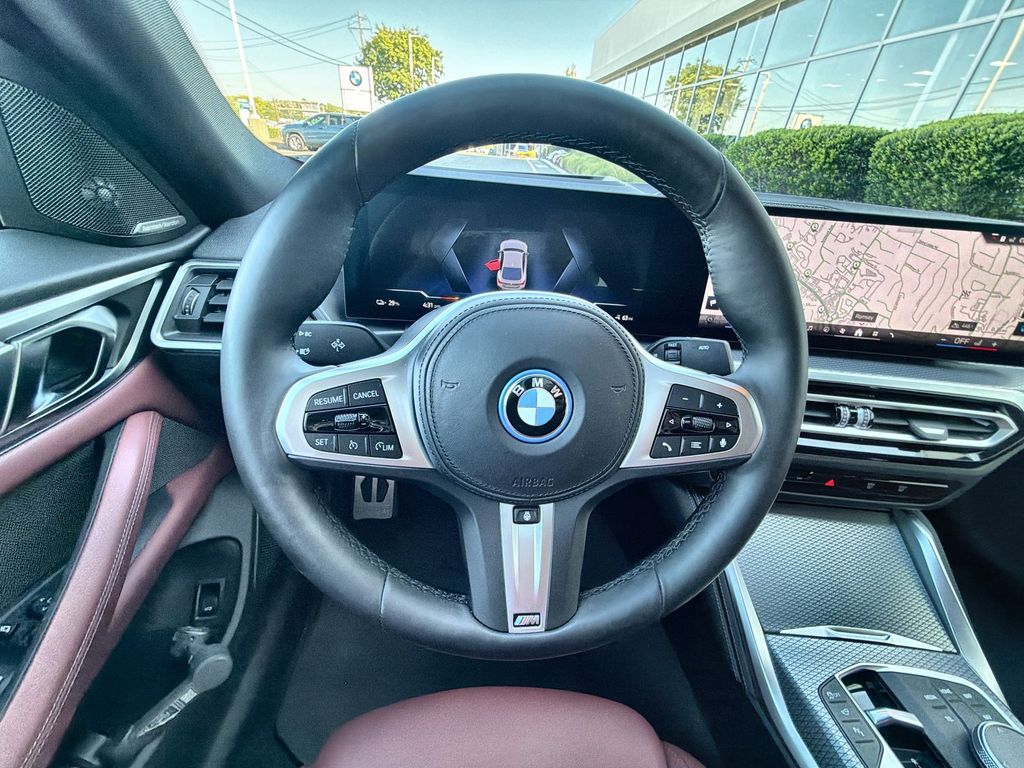 Thumbnail: 2024 BMW i4 - 10