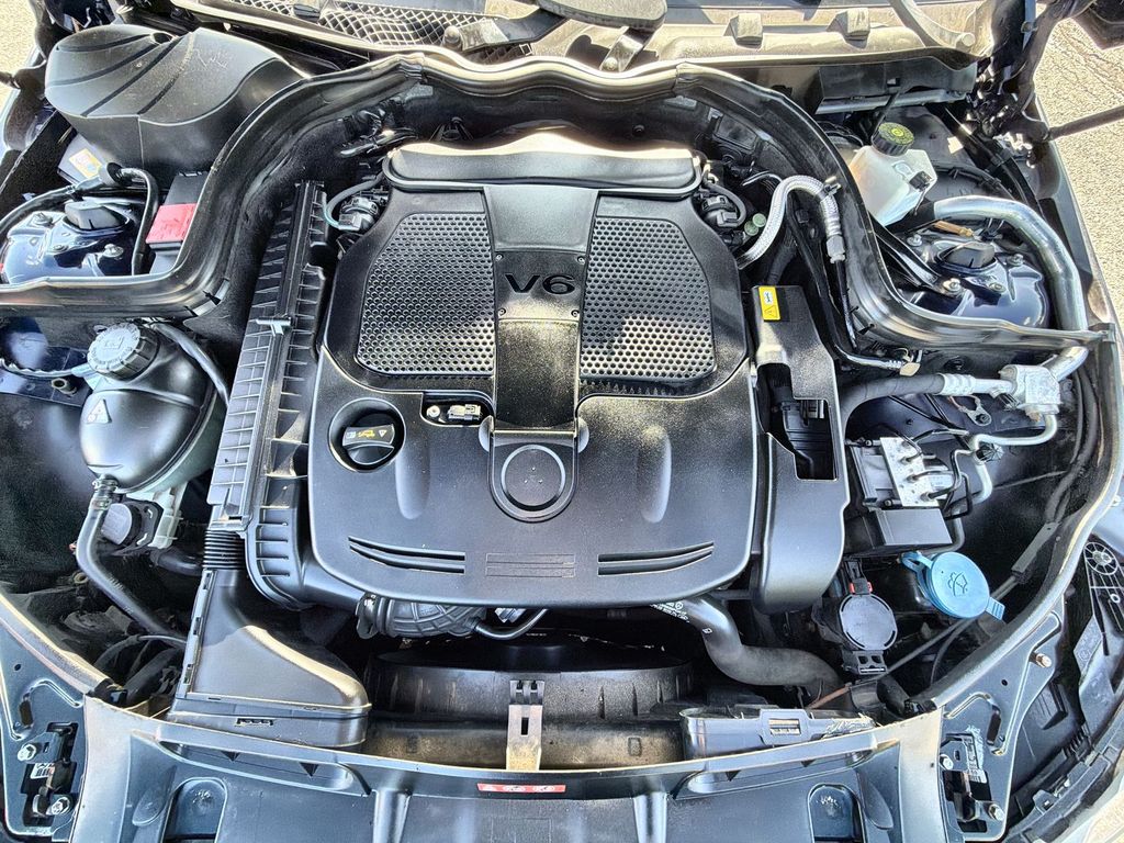 Thumbnail: 2013 Mercedes-Benz C-Class - 9