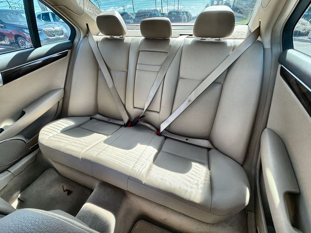 Thumbnail: 2013 Mercedes-Benz C-Class - 27