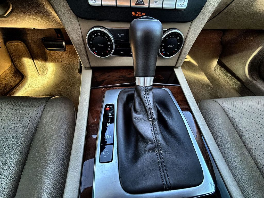 Thumbnail: 2013 Mercedes-Benz C-Class - 15