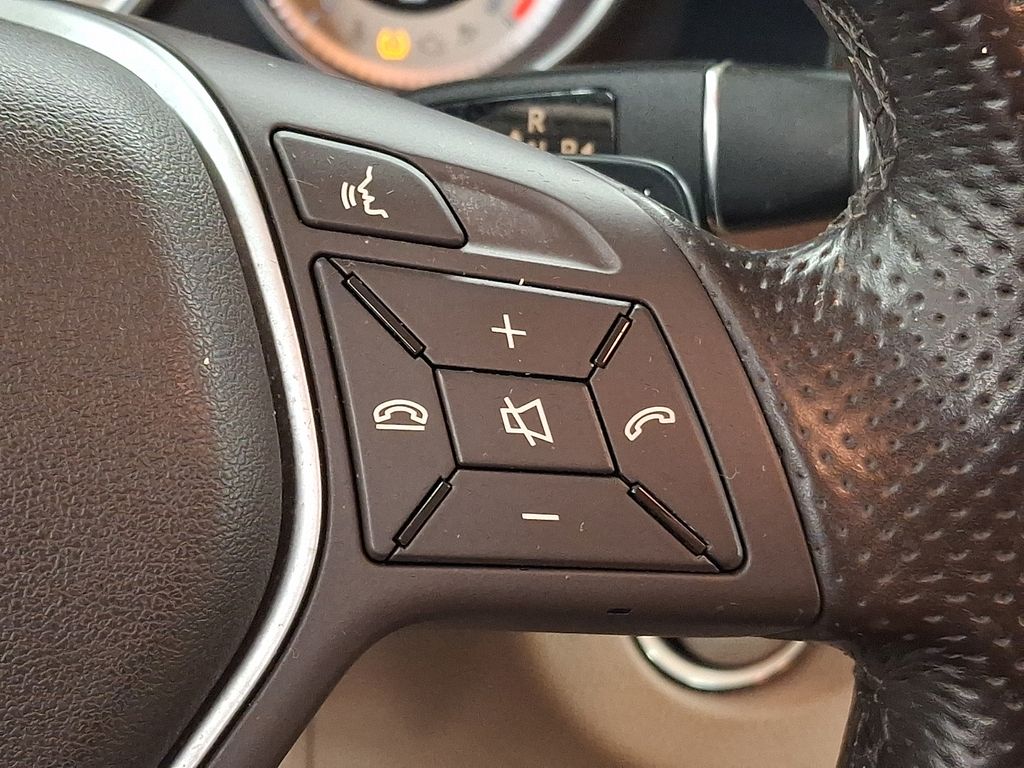 Thumbnail: 2014 Mercedes-Benz E-Class - 22