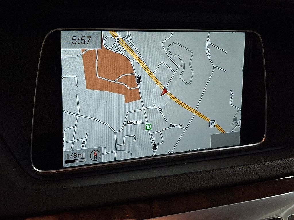 Thumbnail: 2014 Mercedes-Benz E-Class - 19
