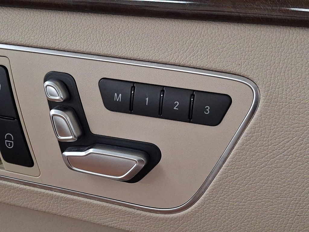 Thumbnail: 2014 Mercedes-Benz E-Class - 27