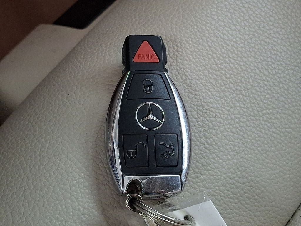 Thumbnail: 2014 Mercedes-Benz E-Class - 13