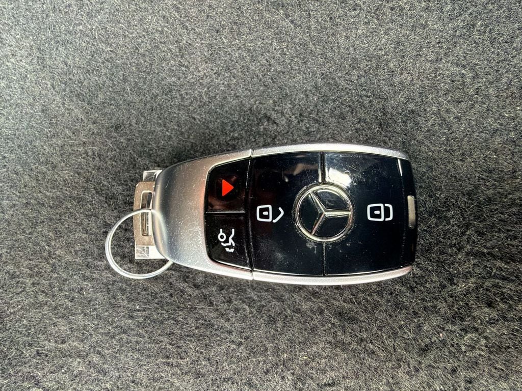 Thumbnail: 2019 Mercedes-Benz E-Class - 18