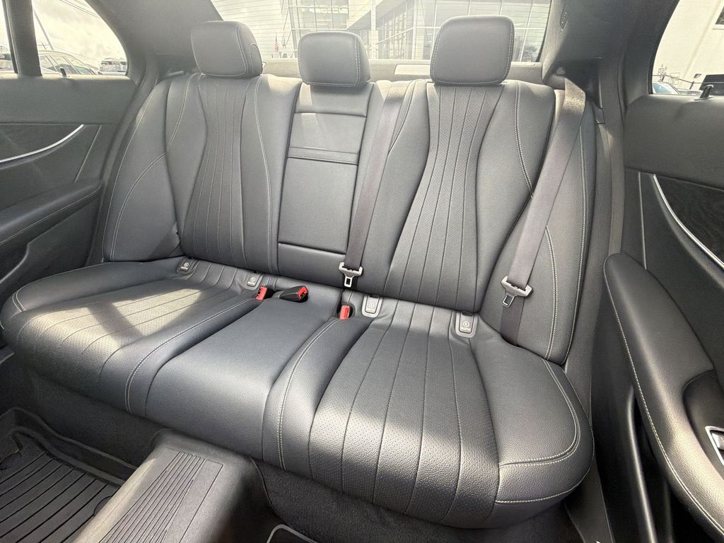 Thumbnail: 2019 Mercedes-Benz E-Class - 29