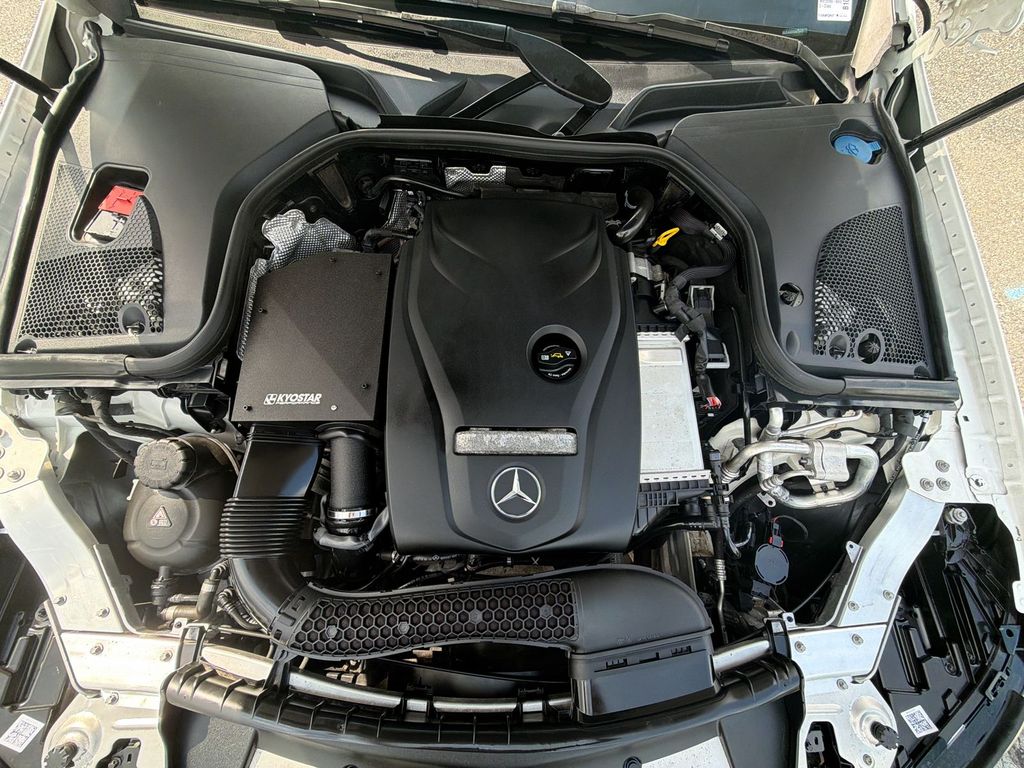 Thumbnail: 2019 Mercedes-Benz E-Class - 9