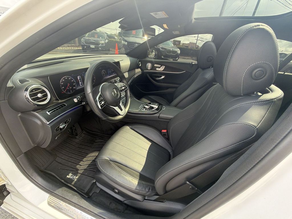 Thumbnail: 2019 Mercedes-Benz E-Class - 2