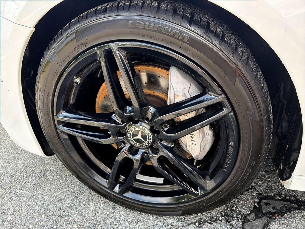 Thumbnail: 2019 Mercedes-Benz E-Class - 8