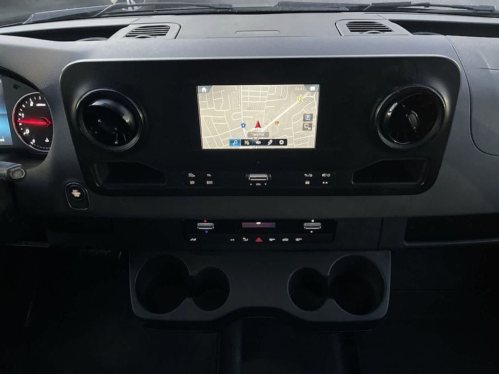 Thumbnail: 2019 Mercedes-Benz Sprinter - 14