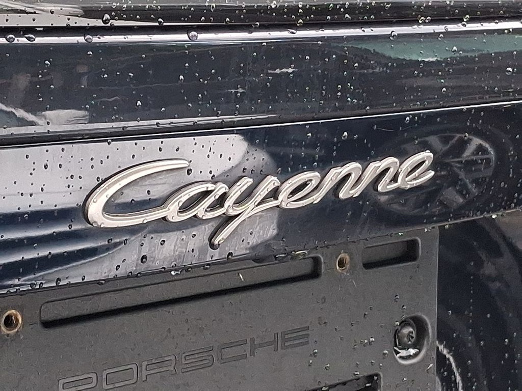 Thumbnail: 2022 Porsche Cayenne - 28