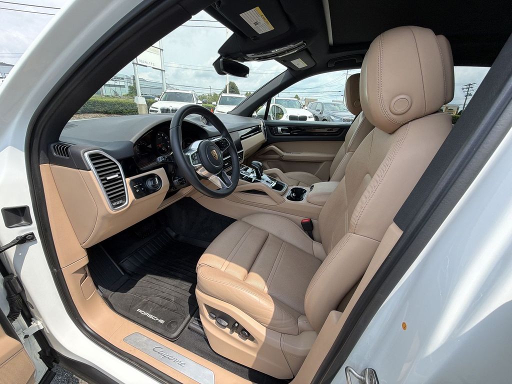 Thumbnail: 2023 Porsche Cayenne - 11