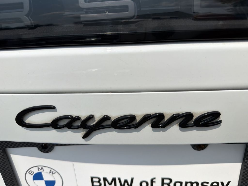 Thumbnail: 2023 Porsche Cayenne - 7