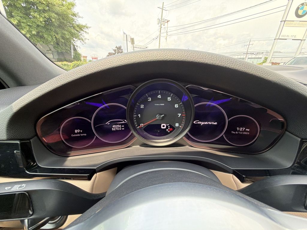 Thumbnail: 2023 Porsche Cayenne - 16